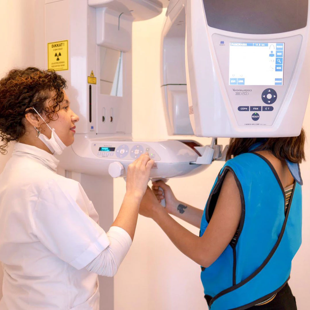 Welche Vorteile bietet eine Invisalign-Behandlung bei Bodrum Dent Halikarnas?